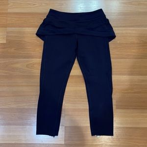 Lululemon navy blue Steadfast Skirted Crop